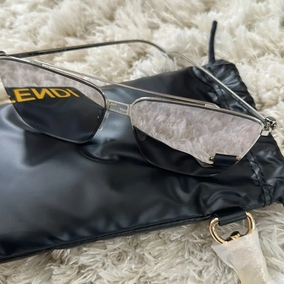 Fendi Silver Sunglasses with Black Fendi pouch-new - Picture 2 of 6